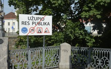 «El músico del Saxo callejero»