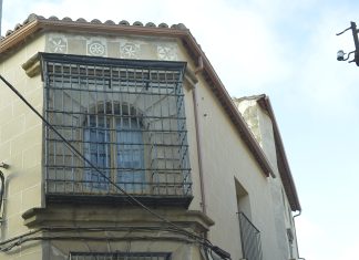 Trujillo, Extremadura – Cutre pintada en un edificio histórico