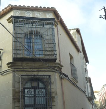 Trujillo, Extremadura – Cutre pintada en un edificio histórico